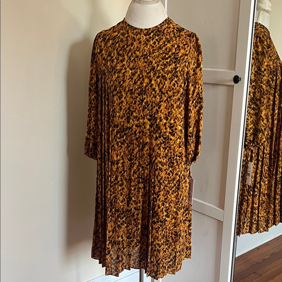 Nanette Lepore Pleated Leopard Print Pleated Baby Doll Style Dress  NWT - 6 & 14 - Picture 1 of 15